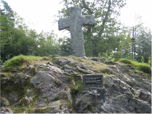 cross outside stave